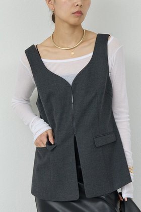 【ガリャルダガランテ/GALLARDAGALANTE】 ビスチェジレ人気、トレンドファッション・服の通販 founy(ファニー) ファッション Fashion レディースファッション Fashion for Women アウター Coat / Outerwear Collection レディースジャケット・軽アウター Jackets インナー Innerwear カッティング Cutting Detail ジャケット Jacket, Outerwear スラックス Slacks, Dress Pants セットアップ Set-Up, Coordinated Outfit ベスト Vest, Waistcoat ロング Long, Long-Length 夏 Summer 秋 Autumn A/W・秋冬 Autumn/Winter |ID:prp329100004691476