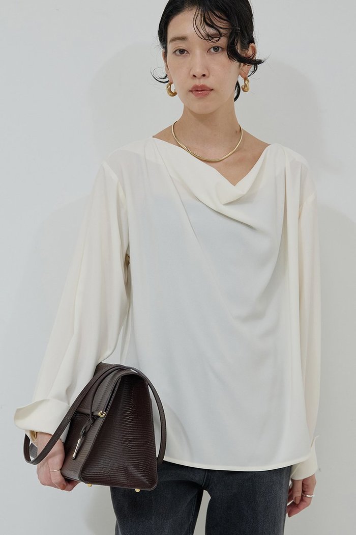 【ガリャルダガランテ/GALLARDAGALANTE】のフロントドレープブラウス インテリア・キッズ・メンズ・レディースファッション・服の通販 founy(ファニー) https://founy.com/ ファッション Fashion レディースファッション Fashion for Women トップス・カットソー Cut & Sew Tops シャツ・ブラウス・オフィスカジュアル Elegant Blouses & Button-Ups インナー Innerwear スラックス Slacks, Dress Pants スリーブ Sleeve, Long Sleeve / Short Sleeve ロング Long, Long-Length エレガント 上品 Elegant |ID: prp329100004691478 ipo3291000000036085242