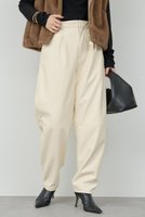 【ガリャルダガランテ/GALLARDAGALANTE】のフェイクレザーカーブパンツ 人気、トレンドファッション・服の通販 founy(ファニー) ファッション Fashion レディースファッション Fashion for Women パンツ Pants & Trousers フェイクレザー Faux Leather, PU Leather ベーシック Basic, Essential 新作・新入荷 New Arrivals / New In A/W・秋冬 Autumn/Winter |ID:prp329100004691479