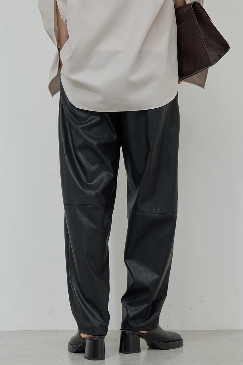 【ガリャルダガランテ/GALLARDAGALANTE】のフェイクレザーカーブパンツ 人気、トレンドファッション・服の通販 founy(ファニー) 　ファッション　Fashion　レディースファッション　Fashion for Women　パンツ　Pants & Trousers　フェイクレザー　Faux Leather, PU Leather　ベーシック　Basic, Essential　新作・新入荷　New Arrivals / New In　A/W・秋冬　Autumn/Winter　other-7|ID: prp329100004691479 ipo3291000000033878510