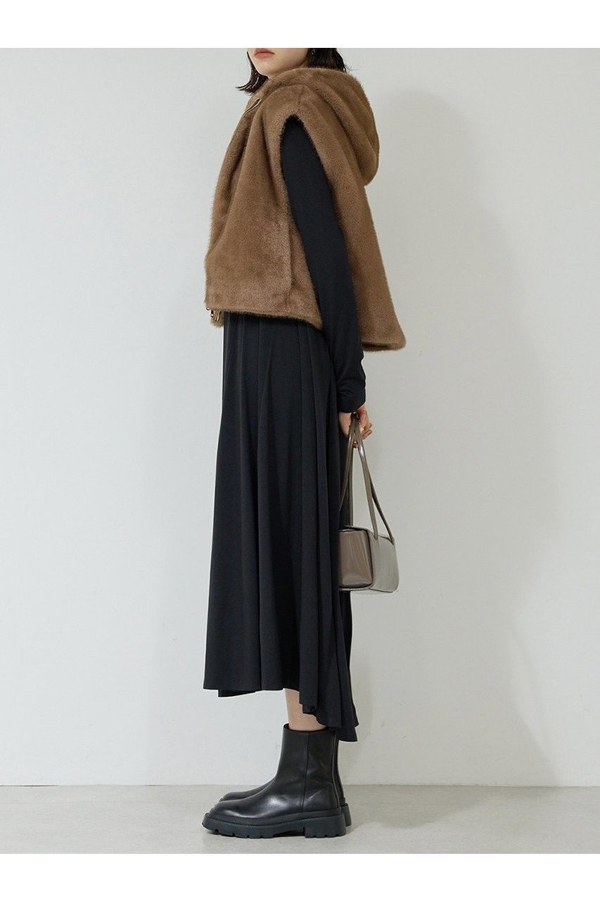 【ガリャルダガランテ/GALLARDAGALANTE】のフーディーベスト 人気、トレンドファッション・服の通販 founy(ファニー) 　ファッション　Fashion　レディースファッション　Fashion for Women　アウター　Coat / Outerwear Collection　レディースジャケット・軽アウター　Jackets　なめらか　Smooth, Silky Texture　クロップド　Cropped, Short Length　ジャケット　Jacket, Outerwear　デニム　Denim, Jeans Material　バランス　Balance, Style Balance　フェイクファー　Faux Fur, Imitation Fur　ベスト　Vest, Waistcoat　新作・新入荷　New Arrivals / New In　other-3|ID: prp329100004691481 ipo3291000000033878526