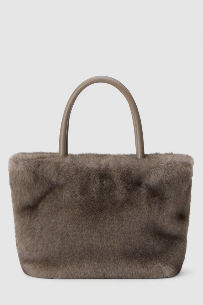 【アナイ/ANAYI】のフェイクファーハンドバッグ インテリア・キッズ・メンズ・レディースファッション・服の通販 founy(ファニー) https://founy.com/ ファッション Fashion レディースファッション Fashion for Women バッグ Bags おすすめ Recommended / Our Picks ベーシック Basic, Essential |ID: prp329100004693089 ipo3291000000035677608