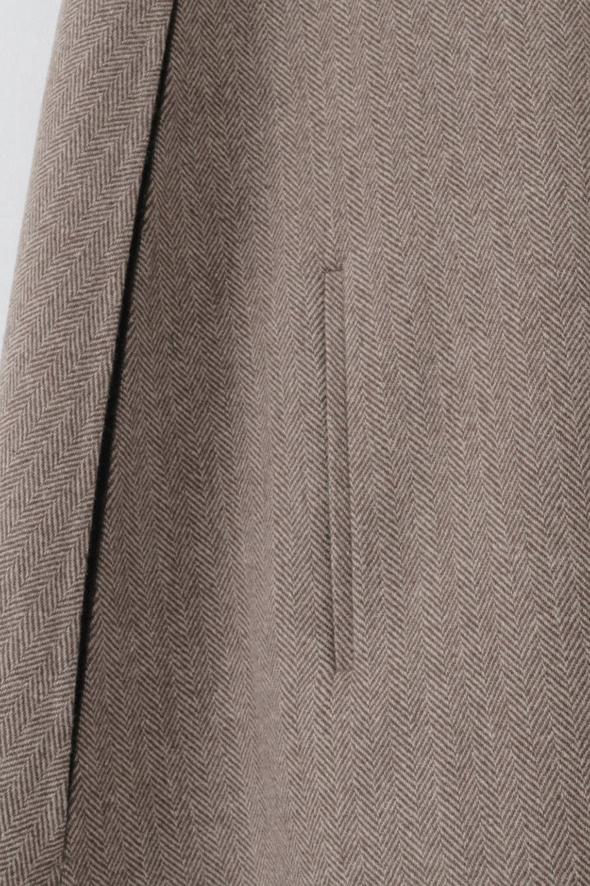 【ハー/HER.】の【9/18 12:00販売開始】へリンボンリバーケープ 人気、トレンドファッション・服の通販 founy(ファニー) 　ファッション　Fashion　レディースファッション　Fashion for Women　アウター　Coat / Outerwear Collection　コート・ロングコート・ピーコート　Long Coats, Peacoats & More　エレガント 上品　Elegant　ショート　Short, Short Length　ドレープ　Drape, Draping Fabric　新作・新入荷　New Arrivals / New In　無地　Plain, Solid Color　other-3|ID: prp329100004695407 ipo3291000000033905904