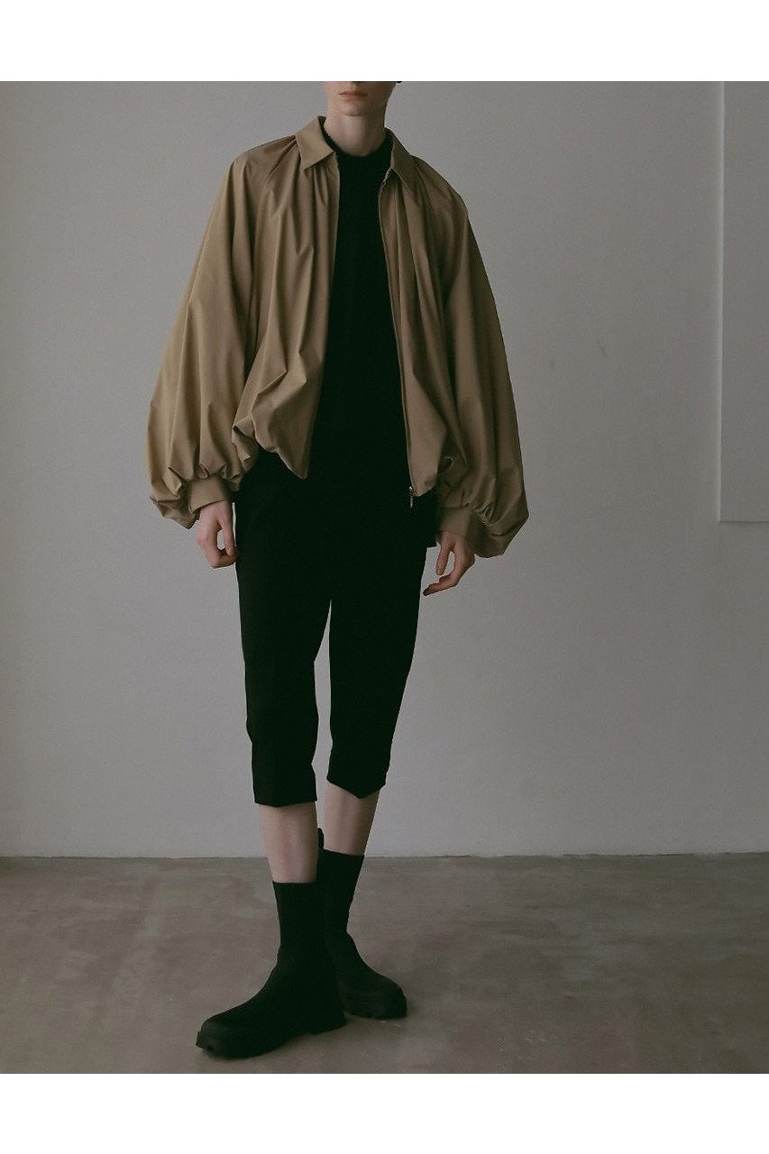 【ハー/HER.】の【9/18 12:00販売開始】ギャザーバルーンブルゾン 人気、トレンドファッション・服の通販 founy(ファニー) 　ファッション　Fashion　レディースファッション　Fashion for Women　アウター　Coat / Outerwear Collection　レディースジャケット・軽アウター　Jackets　ブルゾンジャケット・スポーティアウター　Blouson Jackets　おすすめ　Recommended / Our Picks　ジャケット　Jacket, Outerwear　スリーブ　Sleeve, Long Sleeve / Short Sleeve　バルーン　Balloon, Balloon Silhouette　ブルゾン　Blouson, Bomber Jacket　新作・新入荷　New Arrivals / New In　other-2|ID: prp329100004695413 ipo3291000000033905961