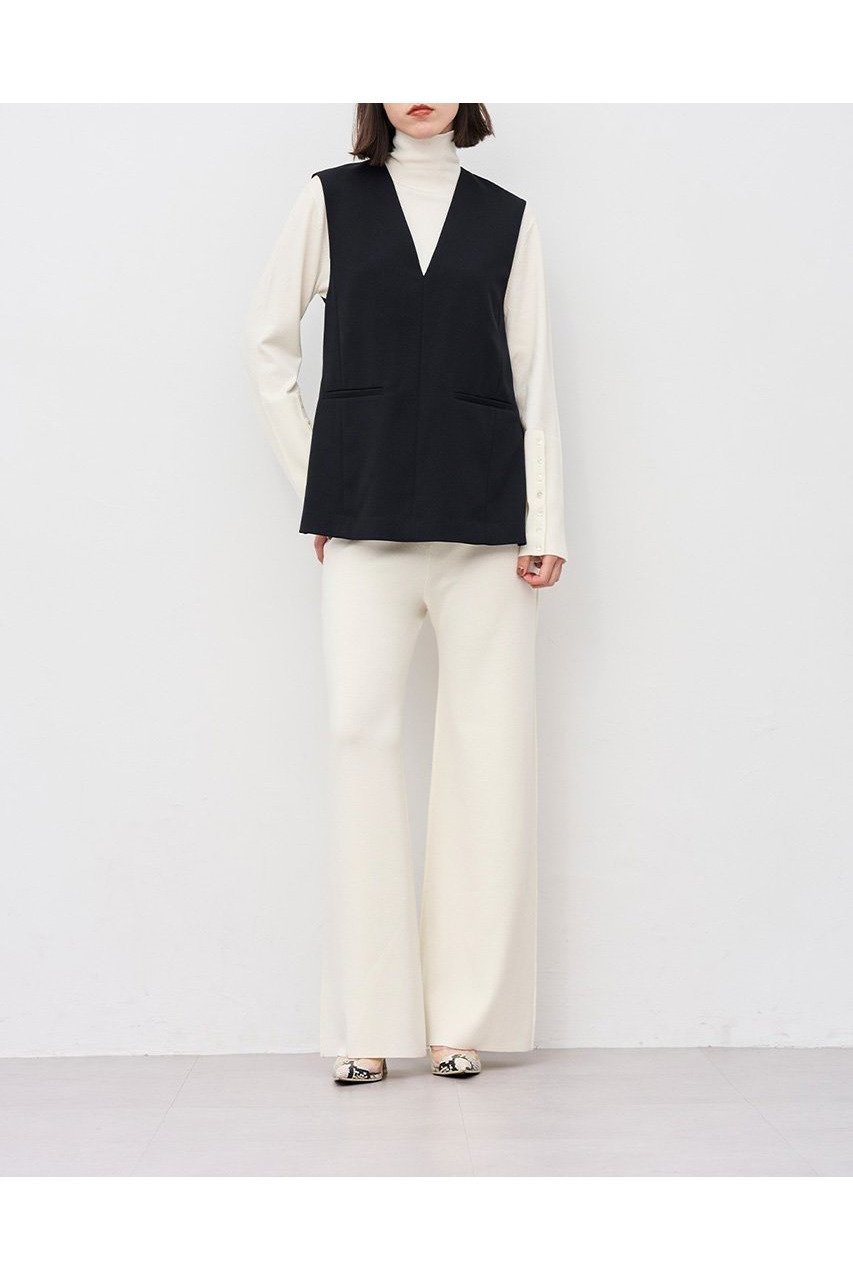 【アンクレイヴ/uncrave】のウォッシャブルウールライクツイル ジレ 人気、トレンドファッション・服の通販 founy(ファニー) 　ファッション　Fashion　レディースファッション　Fashion for Women　アウター　Coat / Outerwear Collection　レディースジャケット・軽アウター　Jackets　シェイプ　Shape, Slim Fit　シャンブレー　Chambray, Denim-Like Fabric　ジャケット　Jacket, Outerwear　スリット　Slit, Slit Detail　ツイル　Twist, Twisted Detail　ベスト　Vest, Waistcoat　レギュラー　Regular, Standard Fit　定番　Standard, Basic Item　新作・新入荷　New Arrivals / New In　other-3|ID: prp329100004696698 ipo3291000000033916961