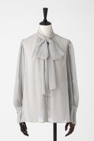 【オーヴィル/EAUVIRE】のボウタイブラウス 人気、トレンドファッション・服の通販 founy(ファニー) ファッション Fashion レディースファッション Fashion for Women トップス・カットソー Cut & Sew Tops シャツ・ブラウス・オフィスカジュアル Elegant Blouses & Button-Ups カフス Cuff Design シルク Silk, 100% Silk ジャケット Jacket, Outerwear スリーブ Sleeve, Long Sleeve / Short Sleeve ロング Long, Long-Length エレガント 上品 Elegant 再入荷 Restock / Back in Stock |ID:prp329100004696705