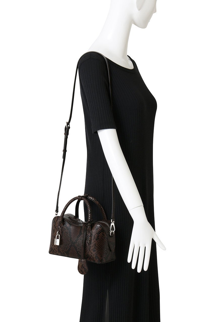 【ステラ マッカートニー/STELLA McCARTNEY】のStella Ryder Small スネーク2wayボストンバッグ 人気、トレンドファッション・服の通販 founy(ファニー) 　ファッション　Fashion　レディースファッション　Fashion for Women　バッグ　Bags　おすすめ　Recommended / Our Picks　オケージョン　Occasion Wear　コンパクト　Compact, Small Size　パーティ　Party, Party Style　フォルム　Silhouette, Form　ボストン　Boston　ボストンバッグ　Boston Bag, Retro Bag　リュクス　Luxury, Elegant, High-End, Chic　新作・新入荷　New Arrivals / New In　other-2|ID: prp329100004696717 ipo3291000000033917110