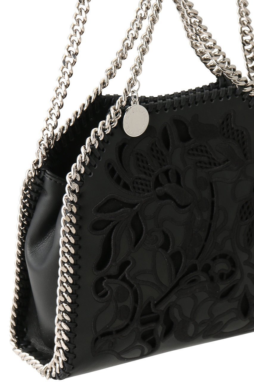 【ステラ マッカートニー/STELLA McCARTNEY】のFalabella Tiny レース刺しゅう2wayミニトートバッグ 人気、トレンドファッション・服の通販 founy(ファニー) 　ファッション　Fashion　レディースファッション　Fashion for Women　バッグ　Bags　スタイリッシュ　Stylish, Fashionable　チェーン　Chain, Chain Strap　メタル　Metal, Metal Parts　リュクス　Luxury, Elegant, High-End, Chic　レース　Lace, Lace Fabric　ワーク　Workwear, Utility Style　新作・新入荷　New Arrivals / New In　other-4|ID: prp329100004696719 ipo3291000000033917124