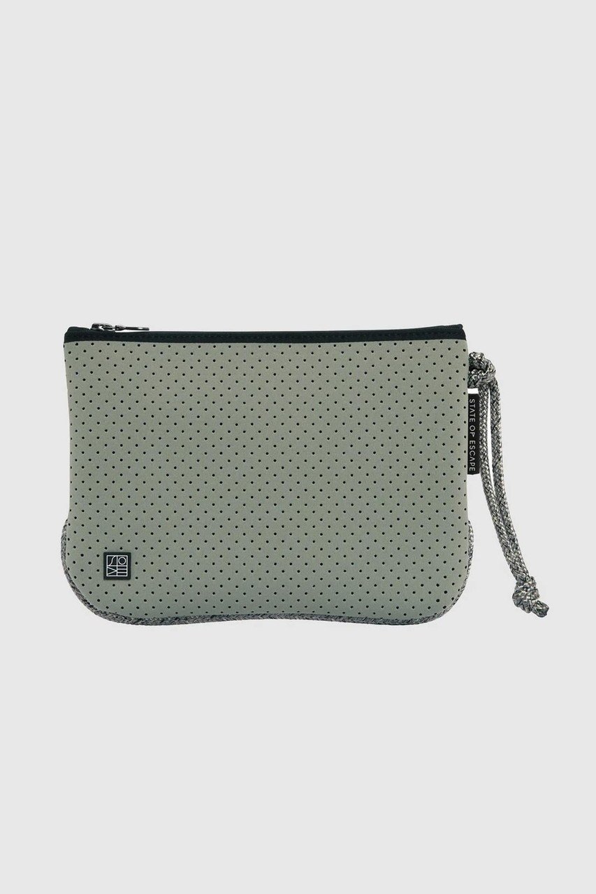 【ステイトオブエスケープ/STATE OF ESCAPE】のEveryday pouch medium flat エブリデイポーチ ミディアム フラット インテリア・キッズ・メンズ・レディースファッション・服の通販 founy(ファニー) 　ファッション　Fashion　レディースファッション　Fashion for Women　ポーチ&ミニバッグ　Pouches & Mini Bags　コンパクト　Compact, Small Size　スマート　Smart, Elegant　フラット　Flat, Flat Shoes　ポーチ　Pouch, Small Case　新作・新入荷　New Arrivals / New In　セージグリーン|ID: prp329100004698319 ipo3291000000033926815