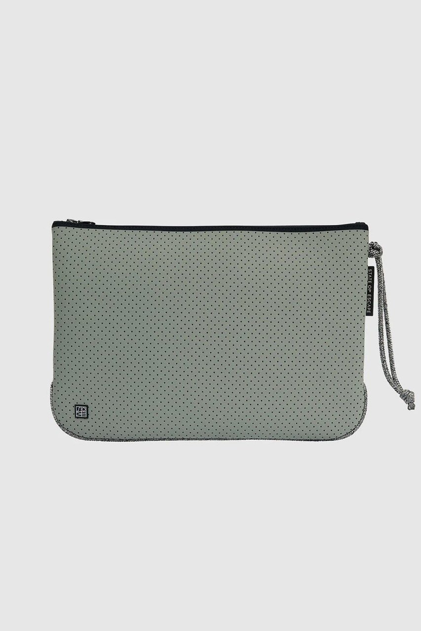 【ステイトオブエスケープ/STATE OF ESCAPE】のEveryday pouch large エブリデイポーチ ラージ インテリア・キッズ・メンズ・レディースファッション・服の通販 founy(ファニー) 　ファッション　Fashion　レディースファッション　Fashion for Women　ポーチ&ミニバッグ　Pouches & Mini Bags　スマート　Smart, Elegant　スリム　Slim, Slim Fit　ビジネス 仕事 通勤　Business / Work / Commuting　フラット　Flat, Flat Shoes　ポーチ　Pouch, Small Case　新作・新入荷　New Arrivals / New In　セージグリーン|ID: prp329100004698321 ipo3291000000033926825