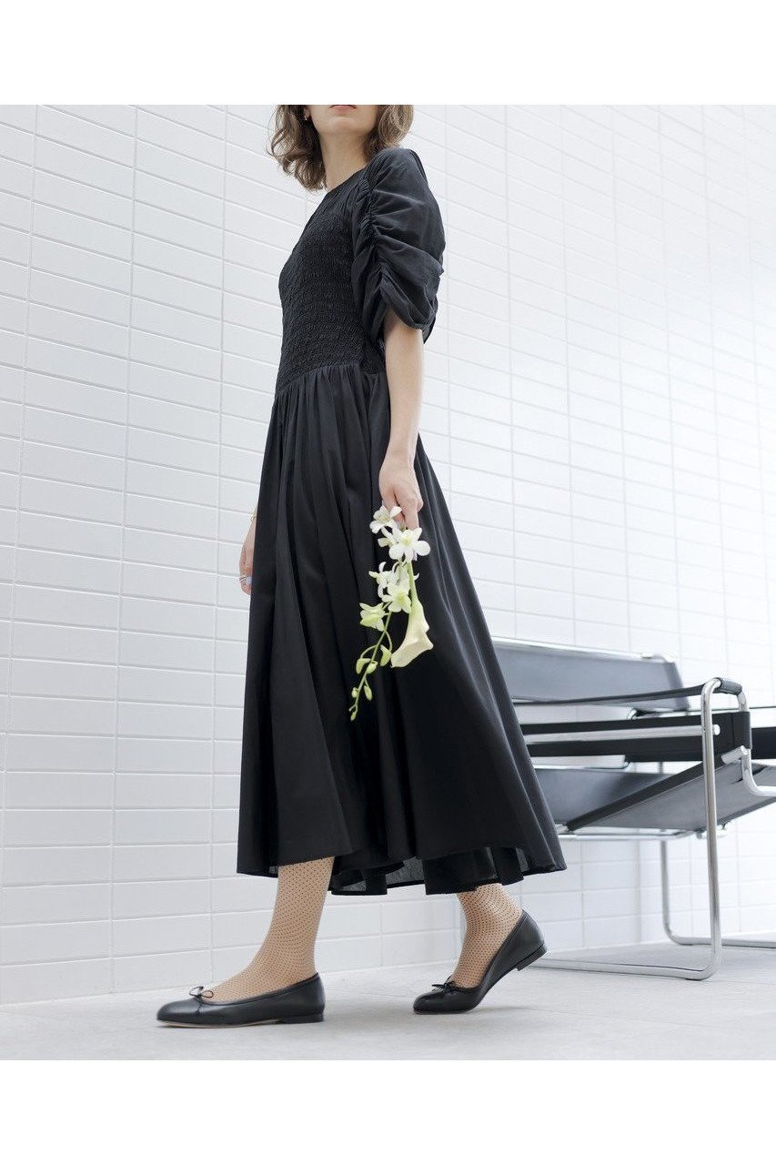 【マーレット/MERLETTE】のGAEA ハンドスモッキング刺しゅうギャザースリーブドレス 人気、トレンドファッション・服の通販 founy(ファニー) 　ファッション　Fashion　レディースファッション　Fashion for Women　ワンピース　Dresses　フォーマル・パーティードレス・結婚式用ドレス　Elegant & Casual Dresses　チュニック　Tunic Tops & Dresses　ギャザー　Gathered, Ruffled　サンダル　Sandals, Summer Shoes　スモッキング　Smocking, Gathered Stitching　スリーブ　Sleeve, Long Sleeve / Short Sleeve　チュニック　Tunic, Long Top　ドレス　Dress, One-Piece　パーティ　Party, Party Style　フェミニン　Feminine, Girly　リゾート　Resort, Vacation Style　新作・新入荷　New Arrivals / New In　other-6|ID: prp329100004698376 ipo3291000000033927300