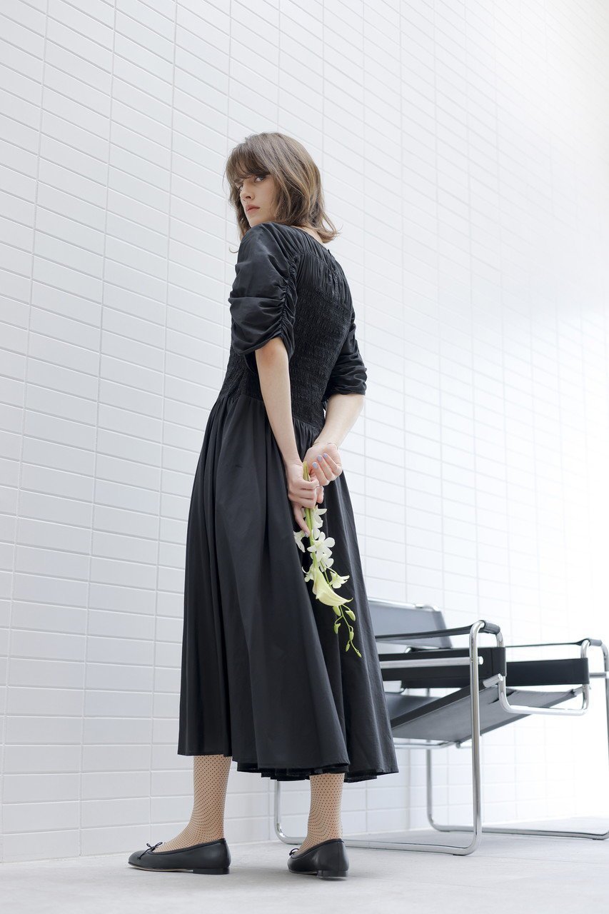 【マーレット/MERLETTE】のGAEA ハンドスモッキング刺しゅうギャザースリーブドレス 人気、トレンドファッション・服の通販 founy(ファニー) 　ファッション　Fashion　レディースファッション　Fashion for Women　ワンピース　Dresses　フォーマル・パーティードレス・結婚式用ドレス　Elegant & Casual Dresses　チュニック　Tunic Tops & Dresses　ギャザー　Gathered, Ruffled　サンダル　Sandals, Summer Shoes　スモッキング　Smocking, Gathered Stitching　スリーブ　Sleeve, Long Sleeve / Short Sleeve　チュニック　Tunic, Long Top　ドレス　Dress, One-Piece　パーティ　Party, Party Style　フェミニン　Feminine, Girly　リゾート　Resort, Vacation Style　other-7|ID: prp329100004698376 ipo3291000000035321540