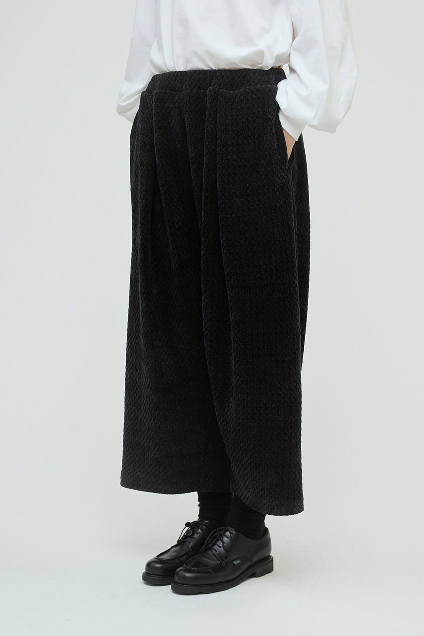【ミズイロ インド/mizuiro ind】のベロアジャカードタックパンツ 人気、トレンドファッション・服の通販 founy(ファニー) 　ファッション　Fashion　レディースファッション　Fashion for Women　パンツ　Pants & Trousers　エレガント 上品　Elegant　ジャカード／ジャガード　Jacquard, Woven Pattern　スウェット / スエット　Sweatshirt, Sweatwear　ドレープ　Drape, Draping Fabric　ベロア　Velour, Soft Velvet　A/W・秋冬　Autumn/Winter　other-8|ID: prp329100004699968 ipo3291000000035597057