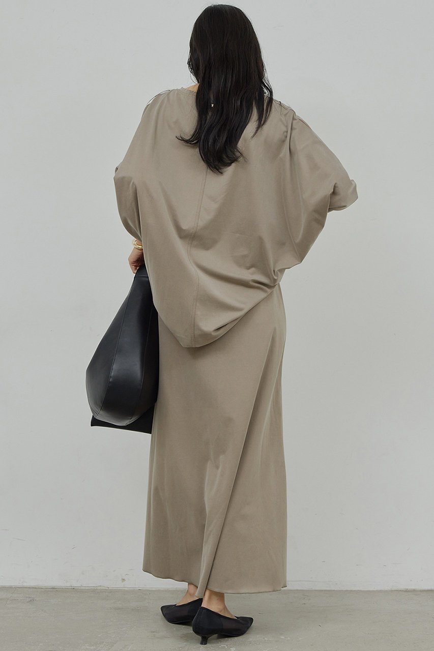 【ガリャルダガランテ/GALLARDAGALANTE】の【セットアップ対応】キュプラジャージードルマンプルオーバー 人気、トレンドファッション・服の通販 founy(ファニー) 　ファッション　Fashion　レディースファッション　Fashion for Women　トップス・カットソー　Cut & Sew Tops　シャツ・ブラウス・オフィスカジュアル　Elegant Blouses & Button-Ups　ロングTシャツ・Tシャツ　Longline T-Shirts & Tees　カジュアルプルオーバー・ニットトップス　Pullovers & Knit Tops / Casual Pullovers　カットソー・ベーシックTシャツ　Cut-and-Sewn Tops / Stretch Tees & Basics　とろみ　Fluid, Flowy Fabric　キュプラ　Cupro, Eco Fabric　シンプル　Simple, Minimal　スラックス　Slacks, Dress Pants　スリーブ　Sleeve, Long Sleeve / Short Sleeve　セットアップ　Set-Up, Coordinated Outfit　デニム　Denim, Jeans Material　ロング　Long, Long-Length　エレガント 上品　Elegant　other-6|ID: prp329100004703256 ipo3291000000035638247