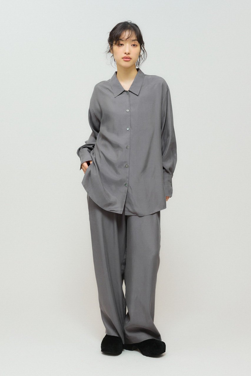 【ミディウミソリッド/MIDIUMISOLID】のリラックスキュプラシャツ 人気、トレンドファッション・服の通販 founy(ファニー) 　ファッション　Fashion　レディースファッション　Fashion for Women　トップス・カットソー　Cut & Sew Tops　シャツ・ブラウス・オフィスカジュアル　Elegant Blouses & Button-Ups　とろみ　Fluid, Flowy Fabric　なめらか　Smooth, Silky Texture　カフス　Cuff Design　キュプラ　Cupro, Eco Fabric　シンプル　Simple, Minimal　スリーブ　Sleeve, Long Sleeve / Short Sleeve　ロング　Long, Long-Length　other-6|ID: prp329100004703339 ipo3291000000035543008