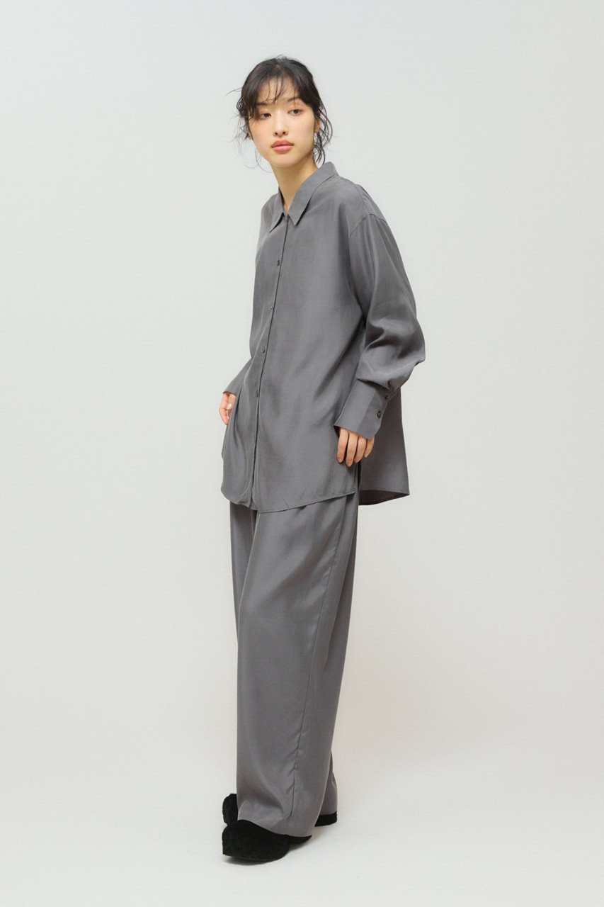 【ミディウミソリッド/MIDIUMISOLID】のリラックスキュプラシャツ 人気、トレンドファッション・服の通販 founy(ファニー) 　ファッション　Fashion　レディースファッション　Fashion for Women　トップス・カットソー　Cut & Sew Tops　シャツ・ブラウス・オフィスカジュアル　Elegant Blouses & Button-Ups　とろみ　Fluid, Flowy Fabric　なめらか　Smooth, Silky Texture　カフス　Cuff Design　キュプラ　Cupro, Eco Fabric　シンプル　Simple, Minimal　スリーブ　Sleeve, Long Sleeve / Short Sleeve　ロング　Long, Long-Length　other-7|ID: prp329100004703339 ipo3291000000035543009