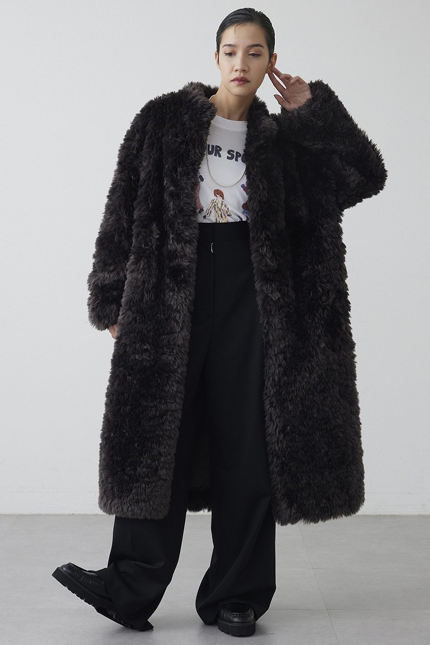 【ウィムガゼット/Whim Gazette】の【THE PAUSE】フェイクファーロングコート 人気、トレンドファッション・服の通販 founy(ファニー) 　ファッション　Fashion　レディースファッション　Fashion for Women　アウター　Coat / Outerwear Collection　コート・ロングコート・ピーコート　Long Coats, Peacoats & More　シンプル　Simple, Minimal　スタンド　Stand Collar, Upright Stand　バランス　Balance, Style Balance　ボンディング　Bonding, Bonded Fabric　ランダム　Random, Irregular　ロング　Long, Long-Length　新作・新入荷　New Arrivals / New In　other-5|ID: prp329100004703572 ipo3291000000033965400