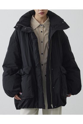 【ウィムガゼット/Whim Gazette】 【THE PAUSE】ミドルダウンコート人気、トレンドファッション・服の通販 founy(ファニー) ファッション Fashion レディースファッション Fashion for Women アウター Coat / Outerwear Collection コート・ロングコート・ピーコート Long Coats, Peacoats & More ダウンジャケット・軽量ダウン Warm & Lightweight Down Jackets イエロー Yellow ショルダー Shoulder, Shoulder Strap スタンド Stand Collar, Upright Stand ダウン Down, Puffer トレンド Trend, Trending Now ドロップ Drop Shoulder, Dropped Style バランス Balance, Style Balance フォルム Silhouette, Form ボトム Bottoms, Lower Wear ミドル Middle Length, Mid Height エレガント 上品 Elegant 定番 Standard, Basic Item 新作・新入荷 New Arrivals / New In 防寒 Cold Protection, Winter-Ready |ID:prp329100004703573