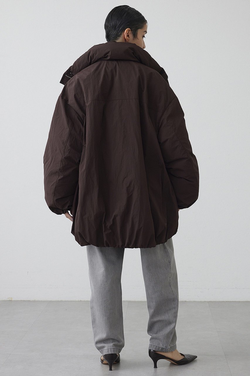 【ウィムガゼット/Whim Gazette】の【THE PAUSE】ミドルダウンコート 人気、トレンドファッション・服の通販 founy(ファニー) 　ファッション　Fashion　レディースファッション　Fashion for Women　アウター　Coat / Outerwear Collection　コート・ロングコート・ピーコート　Long Coats, Peacoats & More　ダウンジャケット・軽量ダウン　Warm & Lightweight Down Jackets　イエロー　Yellow　ショルダー　Shoulder, Shoulder Strap　スタンド　Stand Collar, Upright Stand　ダウン　Down, Puffer　トレンド　Trend, Trending Now　ドロップ　Drop Shoulder, Dropped Style　バランス　Balance, Style Balance　フォルム　Silhouette, Form　ボトム　Bottoms, Lower Wear　ミドル　Middle Length, Mid Height　エレガント 上品　Elegant　定番　Standard, Basic Item　防寒　Cold Protection, Winter-Ready　other-5|ID: prp329100004703573 ipo3291000000036344219