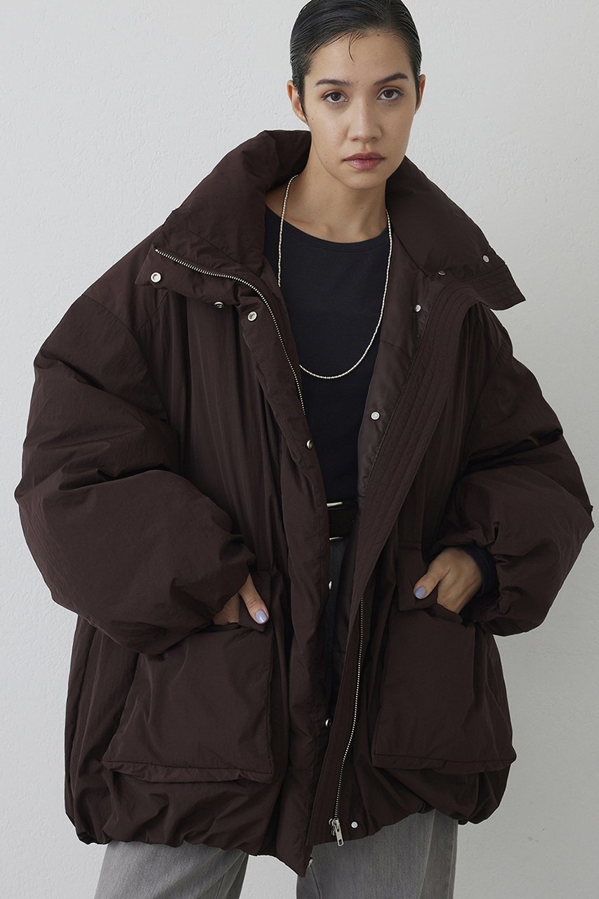 【ウィムガゼット/Whim Gazette】の【THE PAUSE】ミドルダウンコート 人気、トレンドファッション・服の通販 founy(ファニー) 　ファッション　Fashion　レディースファッション　Fashion for Women　アウター　Coat / Outerwear Collection　コート・ロングコート・ピーコート　Long Coats, Peacoats & More　ダウンジャケット・軽量ダウン　Warm & Lightweight Down Jackets　イエロー　Yellow　ショルダー　Shoulder, Shoulder Strap　スタンド　Stand Collar, Upright Stand　ダウン　Down, Puffer　トレンド　Trend, Trending Now　ドロップ　Drop Shoulder, Dropped Style　バランス　Balance, Style Balance　フォルム　Silhouette, Form　ボトム　Bottoms, Lower Wear　ミドル　Middle Length, Mid Height　エレガント 上品　Elegant　定番　Standard, Basic Item　防寒　Cold Protection, Winter-Ready　 other-1|ID: prp329100004703573 ipo3291000000036370872