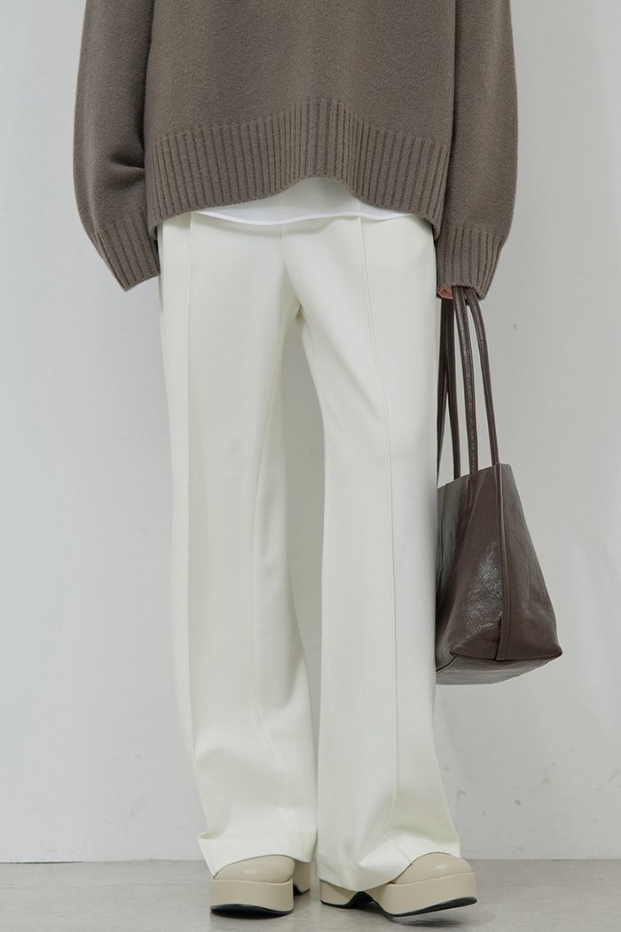 【ガリャルダガランテ/GALLARDAGALANTE】のポンチスラックス インテリア・キッズ・メンズ・レディースファッション・服の通販 founy(ファニー) https://founy.com/ ファッション Fashion レディースファッション Fashion for Women パンツ Pants & Trousers ストレート Straight, Straight Cut スラックス Slacks, Dress Pants セットアップ Set-Up, Coordinated Outfit デニム Denim, Jeans Material 楽ちん Easy Fit, Comfortable |ID: prp329100004703584 ipo3291000000035665247