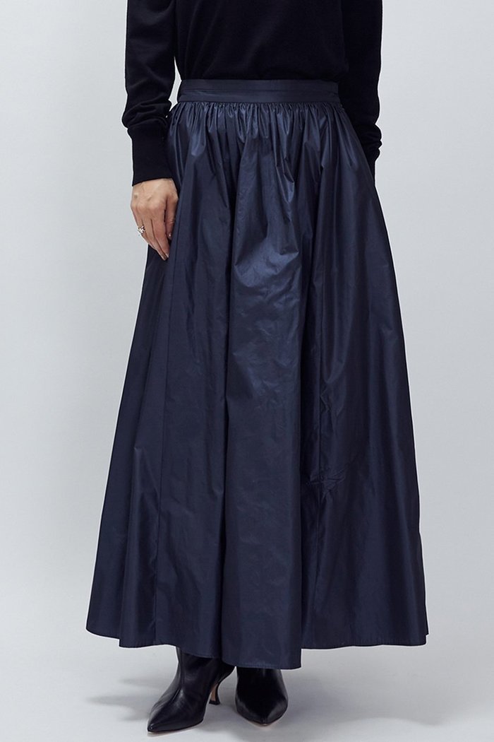 【プルミエ アロンディスモン/1er Arrondissement】のタフタスカート インテリア・キッズ・メンズ・レディースファッション・服の通販 founy(ファニー) https://founy.com/ ファッション Fashion レディースファッション Fashion for Women スカート Skirts ロングスカート Long Skirts / Maxi & Midi Skirts ギャザー Gathered, Ruffled シルク Silk, 100% Silk タフタ Taffeta, Structured Fabric ロング Long, Long-Length エレガント 上品 Elegant |ID: prp329100004703591 ipo3291000000036085561