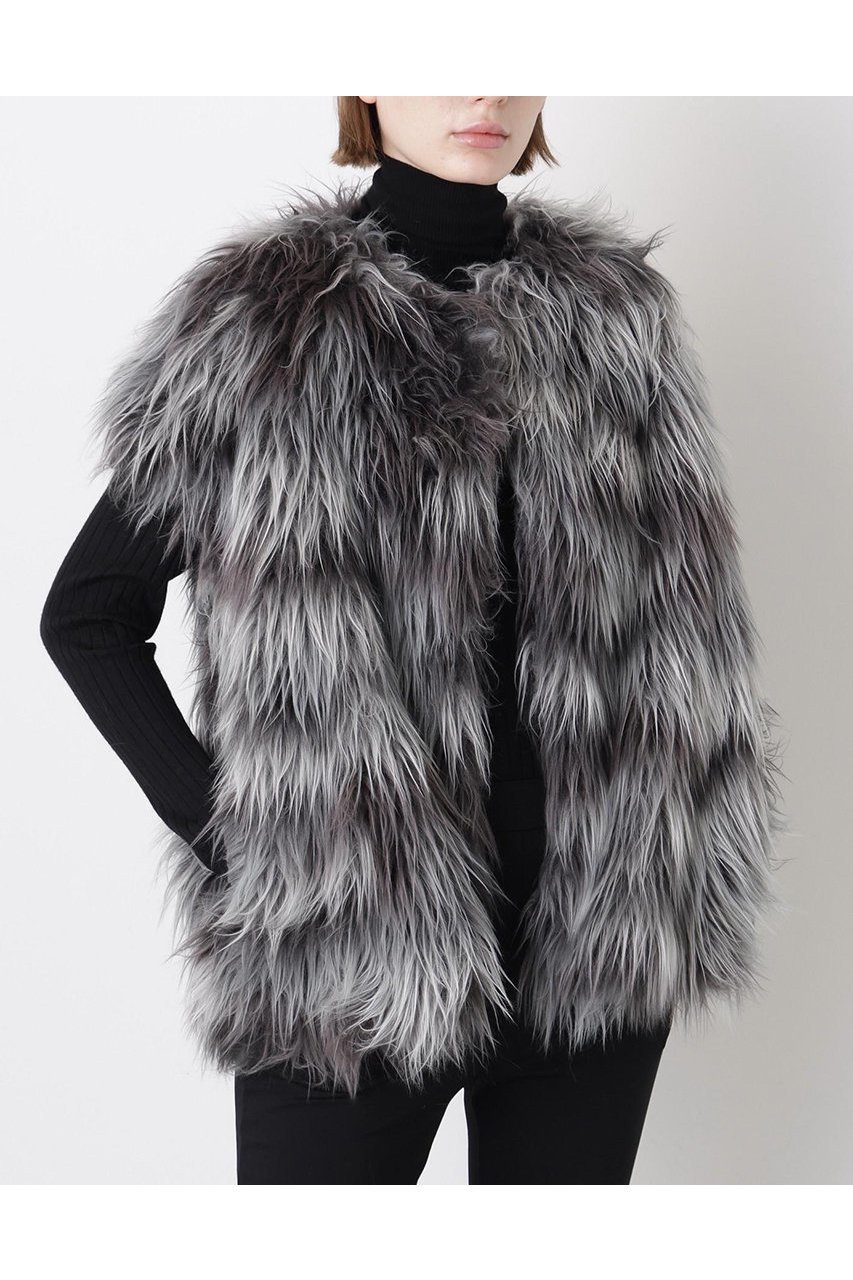 【ヒューエルミュージアム/hueLe Museum】の【STUMBLY】Gradation Dyed Fur Touch Gilet インテリア・キッズ・メンズ・レディースファッション・服の通販 founy(ファニー) 　ファッション　Fashion　レディースファッション　Fashion for Women　アウター　Coat / Outerwear Collection　レディースジャケット・軽アウター　Jackets　シンプル　Simple, Minimal　ジャカード／ジャガード　Jacquard, Woven Pattern　ジャケット　Jacket, Outerwear　フロント　Front, Front Design　ミックス　Mix, Mixed Style　リアル　Real, Realistic　エレガント 上品　Elegant　新作・新入荷　New Arrivals / New In　グレー|ID: prp329100004705624 ipo3291000000033983984