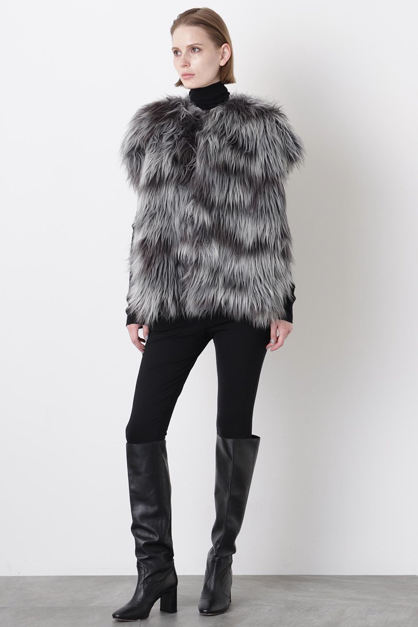 【ヒューエルミュージアム/hueLe Museum】の【STUMBLY】Gradation Dyed Fur Touch Gilet 人気、トレンドファッション・服の通販 founy(ファニー) 　ファッション　Fashion　レディースファッション　Fashion for Women　アウター　Coat / Outerwear Collection　レディースジャケット・軽アウター　Jackets　シンプル　Simple, Minimal　ジャカード／ジャガード　Jacquard, Woven Pattern　ジャケット　Jacket, Outerwear　フロント　Front, Front Design　ミックス　Mix, Mixed Style　リアル　Real, Realistic　エレガント 上品　Elegant　other-2|ID: prp329100004705624 ipo3291000000035564092