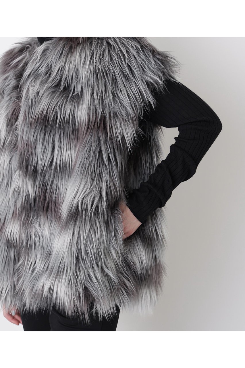 【ヒューエルミュージアム/hueLe Museum】の【STUMBLY】Gradation Dyed Fur Touch Gilet 人気、トレンドファッション・服の通販 founy(ファニー) 　ファッション　Fashion　レディースファッション　Fashion for Women　アウター　Coat / Outerwear Collection　レディースジャケット・軽アウター　Jackets　シンプル　Simple, Minimal　ジャカード／ジャガード　Jacquard, Woven Pattern　ジャケット　Jacket, Outerwear　フロント　Front, Front Design　ミックス　Mix, Mixed Style　リアル　Real, Realistic　エレガント 上品　Elegant　other-6|ID: prp329100004705624 ipo3291000000035564098