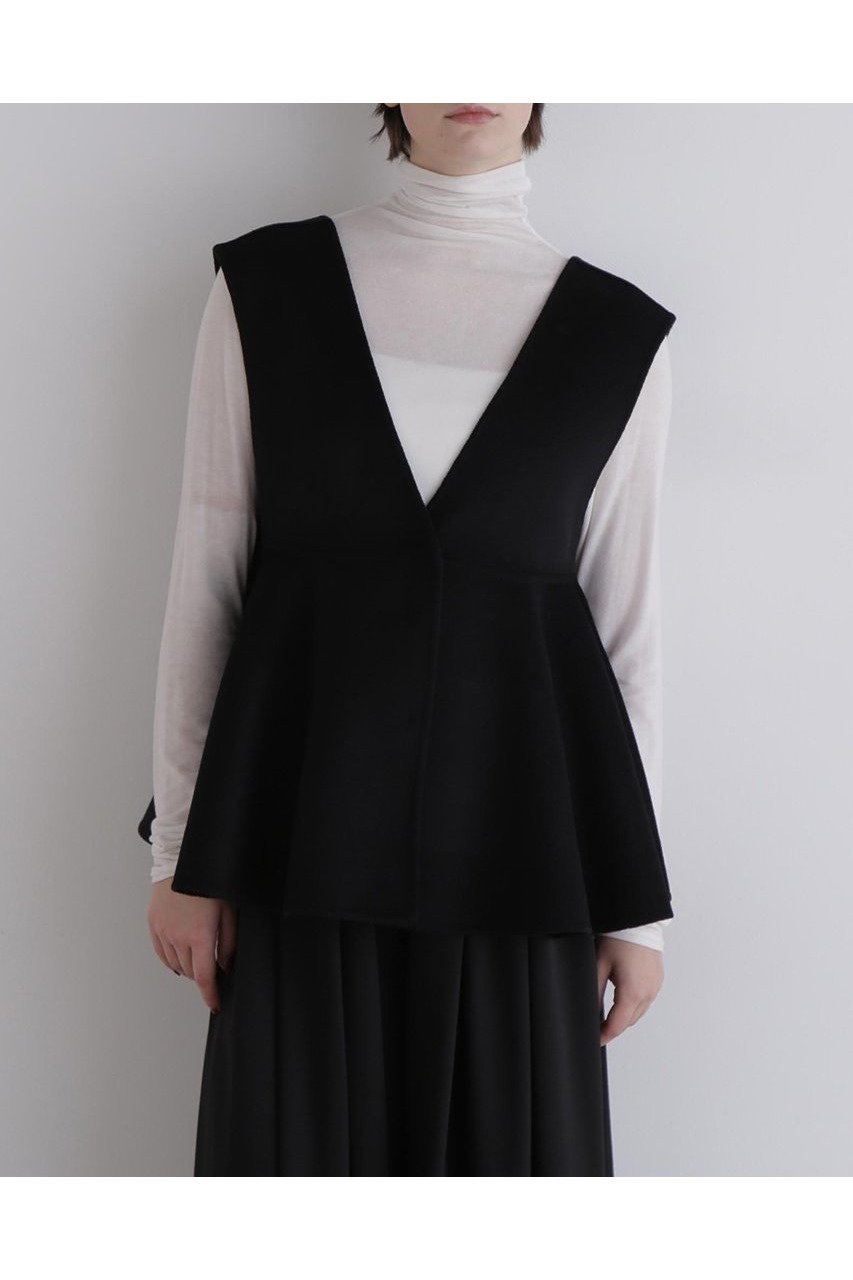 【ル フィル/LE PHIL】のピュアカシミアショートペプラムジレ 人気、トレンドファッション・服の通販 founy(ファニー) 　ファッション　Fashion　レディースファッション　Fashion for Women　アウター　Coat / Outerwear Collection　レディースジャケット・軽アウター　Jackets　カーディガン　Cardigan, Knitwear　ジャケット　Jacket, Outerwear　スタンダード　Standard, Basic　フレア　Flare, Flared　ラグジュアリー　Luxury, Elegant　リバーシブル　Reversible, Two-Sided　新作・新入荷　New Arrivals / New In　other-2|ID: prp329100004705633 ipo3291000000033984067