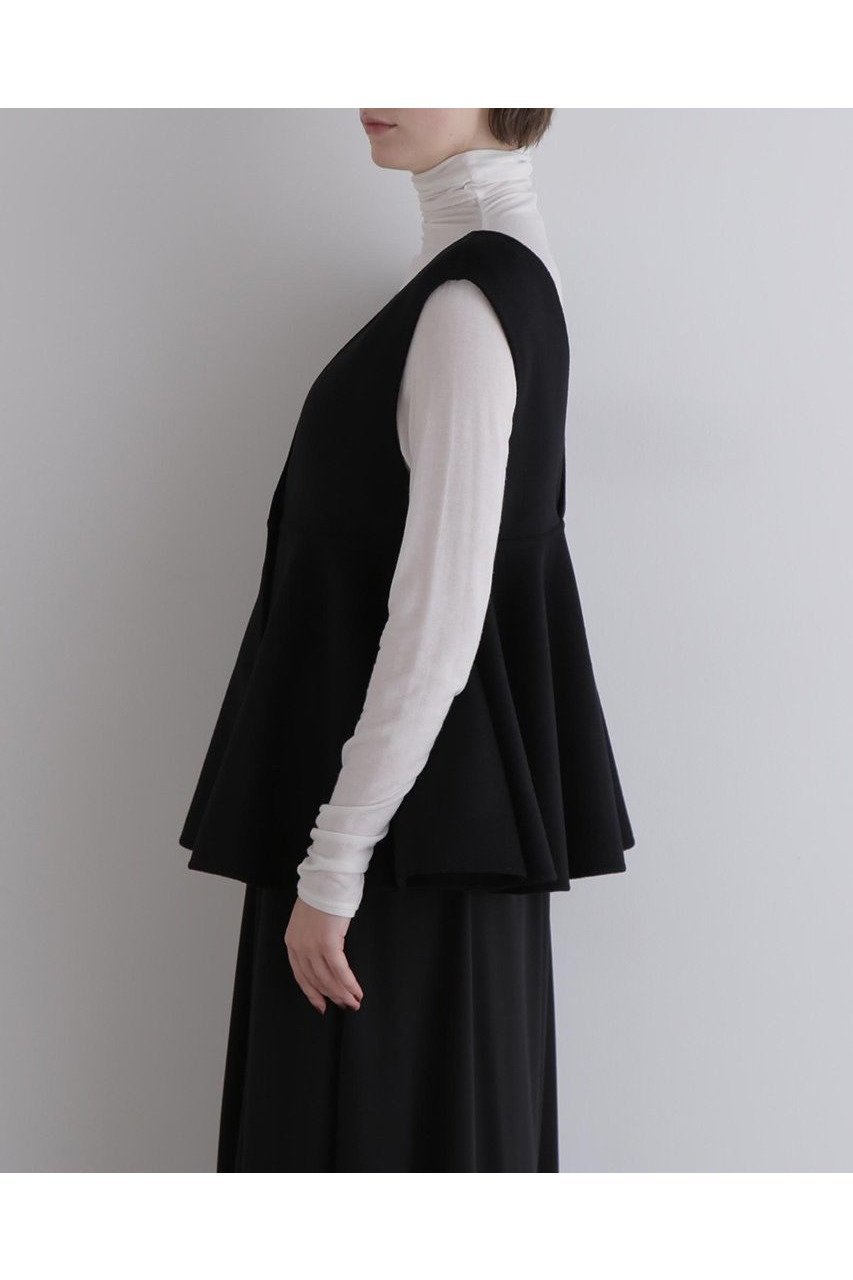 【ル フィル/LE PHIL】のピュアカシミアショートペプラムジレ 人気、トレンドファッション・服の通販 founy(ファニー) 　ファッション　Fashion　レディースファッション　Fashion for Women　アウター　Coat / Outerwear Collection　レディースジャケット・軽アウター　Jackets　カーディガン　Cardigan, Knitwear　ジャケット　Jacket, Outerwear　スタンダード　Standard, Basic　フレア　Flare, Flared　ラグジュアリー　Luxury, Elegant　リバーシブル　Reversible, Two-Sided　新作・新入荷　New Arrivals / New In　other-4|ID: prp329100004705633 ipo3291000000033984069