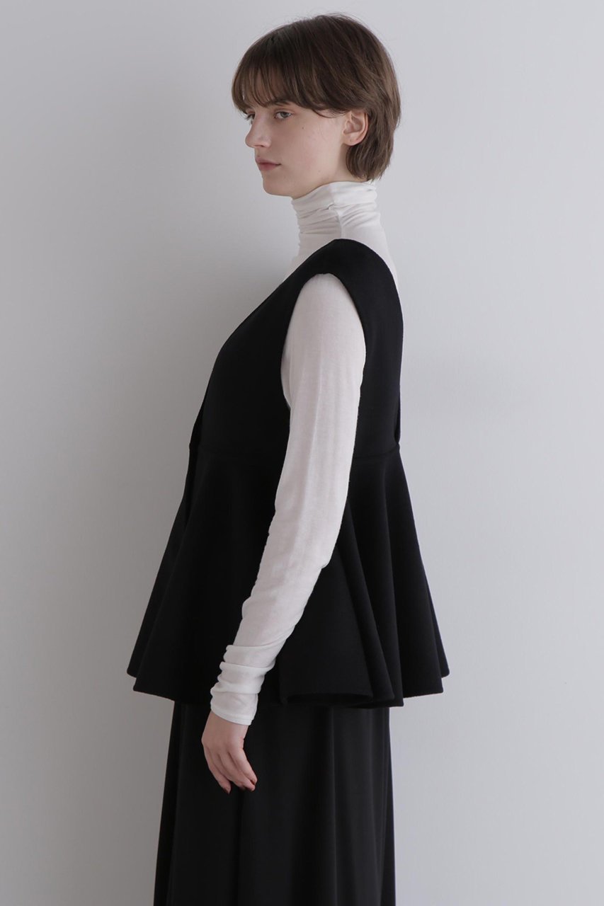 【ル フィル/LE PHIL】のピュアカシミアショートペプラムジレ 人気、トレンドファッション・服の通販 founy(ファニー) 　ファッション　Fashion　レディースファッション　Fashion for Women　アウター　Coat / Outerwear Collection　レディースジャケット・軽アウター　Jackets　カーディガン　Cardigan, Knitwear　ジャケット　Jacket, Outerwear　スタンダード　Standard, Basic　フレア　Flare, Flared　ラグジュアリー　Luxury, Elegant　リバーシブル　Reversible, Two-Sided　other-4|ID: prp329100004705633 ipo3291000000035665466