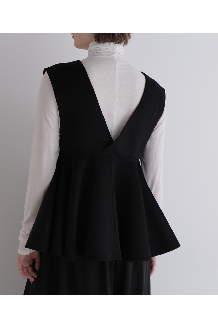 【ル フィル/LE PHIL】のピュアカシミアショートペプラムジレ 人気、トレンドファッション・服の通販 founy(ファニー) 　ファッション　Fashion　レディースファッション　Fashion for Women　アウター　Coat / Outerwear Collection　レディースジャケット・軽アウター　Jackets　カーディガン　Cardigan, Knitwear　ジャケット　Jacket, Outerwear　スタンダード　Standard, Basic　フレア　Flare, Flared　ラグジュアリー　Luxury, Elegant　リバーシブル　Reversible, Two-Sided　other-8|ID: prp329100004705633 ipo3291000000035665470