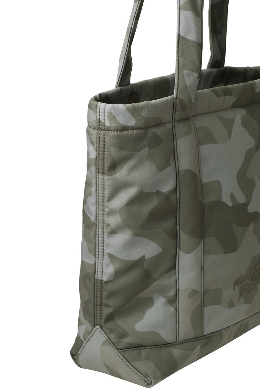 【メゾン キツネ/MAISON KITSUNE】の【UNISEX】CAMO FOX ラージ トートバッグ 人気、トレンドファッション・服の通販 founy(ファニー) 　ファッション　Fashion　レディースファッション　Fashion for Women　バッグ　Bags　ユニセックス　Unisex, Genderless　クッション　Cushion, Throw Pillow　スクエア　Square, Square Shape　スタイリッシュ　Stylish, Fashionable　フォックス　Fox, Fox Fur　フォルム　Silhouette, Form　モチーフ　Motif, Design Theme　新作・新入荷　New Arrivals / New In　other-4|ID: prp329100004705646 ipo3291000000033984179