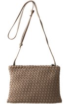 【ナゲディ/NAGHEDI】のSoho Envelope クロスボディバッグ カシミヤ|ID: prp329100004705669 ipo3291000000033984360