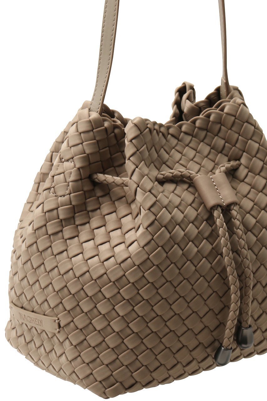 【ナゲディ/NAGHEDI】のGramercy Medium バケットバッグ 人気、トレンドファッション・服の通販 founy(ファニー) 　ファッション　Fashion　レディースファッション　Fashion for Women　バッグ　Bags　ショルダー　Shoulder, Shoulder Strap　シンプル　Simple, Minimal　ポシェット　Pochette, Mini Bag　モダン　Modern, Contemporary　ロング　Long, Long-Length　人気　Popular, Best Seller　軽量　Lightweight, Ultra Light　other-4|ID: prp329100004705670 ipo3291000000035665639