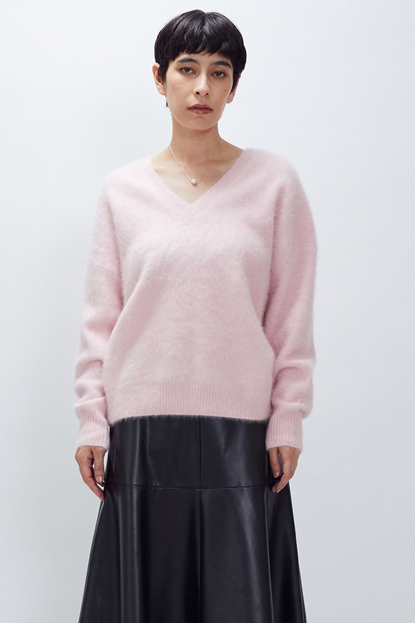 【プルミエ アロンディスモン/1er Arrondissement】のFOXカシミアVネックプルオーバー インテリア・キッズ・メンズ・レディースファッション・服の通販 founy(ファニー) 　ファッション　Fashion　レディースファッション　Fashion for Women　トップス・カットソー　Cut & Sew Tops　ニット　Knit Tops & Sweaters　カジュアルプルオーバー・ニットトップス　Pullovers & Knit Tops / Casual Pullovers　Vネックトップス　V-Neck Tops / V-Cut Neckline Shirts　2025年　2025　2025-2026秋冬・A/W　Autumn/Winter 2025–26 AW25–26　デコルテ　Décolleté, Neckline　フェミニン　Feminine, Girly　フォックス　Fox, Fox Fur　エレガント 上品　Elegant　別注　Limited Edition, Custom Order　新作・新入荷　New Arrivals / New In　ピンク|ID: prp329100004705689 ipo3291000000033984516
