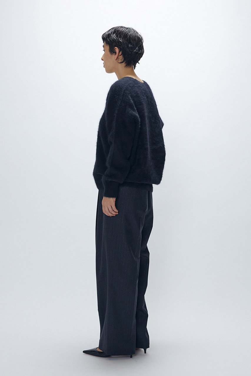 【プルミエ アロンディスモン/1er Arrondissement】のFOXカシミアVネックプルオーバー 人気、トレンドファッション・服の通販 founy(ファニー) 　ファッション　Fashion　レディースファッション　Fashion for Women　トップス・カットソー　Cut & Sew Tops　ニット　Knit Tops & Sweaters　カジュアルプルオーバー・ニットトップス　Pullovers & Knit Tops / Casual Pullovers　Vネックトップス　V-Neck Tops / V-Cut Neckline Shirts　2025年　2025　2025-2026秋冬・A/W　Autumn/Winter 2025–26 AW25–26　デコルテ　Décolleté, Neckline　フェミニン　Feminine, Girly　フォックス　Fox, Fox Fur　エレガント 上品　Elegant　別注　Limited Edition, Custom Order　other-5|ID: prp329100004705689 ipo3291000000034685319