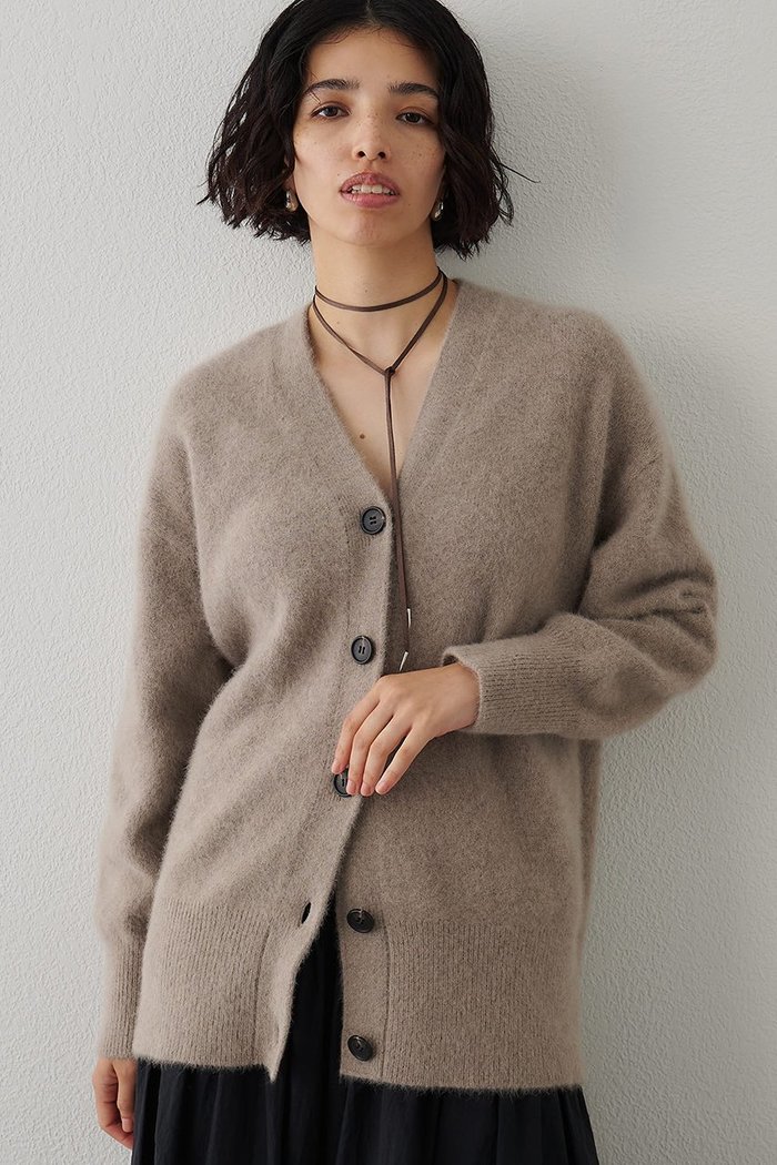 【ウィムガゼット/Whim Gazette】のF/Wロングカーディガン インテリア・キッズ・メンズ・レディースファッション・服の通販 founy(ファニー) https://founy.com/ ファッション Fashion レディースファッション Fashion for Women トップス・カットソー Cut & Sew Tops ニット Knit Tops & Sweaters カーディガン・羽織り Layered Style Cardigans カーディガン Cardigan, Knitwear シンプル Simple, Minimal バランス Balance, Style Balance フォックス Fox, Fox Fur ロング Long, Long-Length エレガント 上品 Elegant |ID: prp329100004705697 ipo3291000000036183092