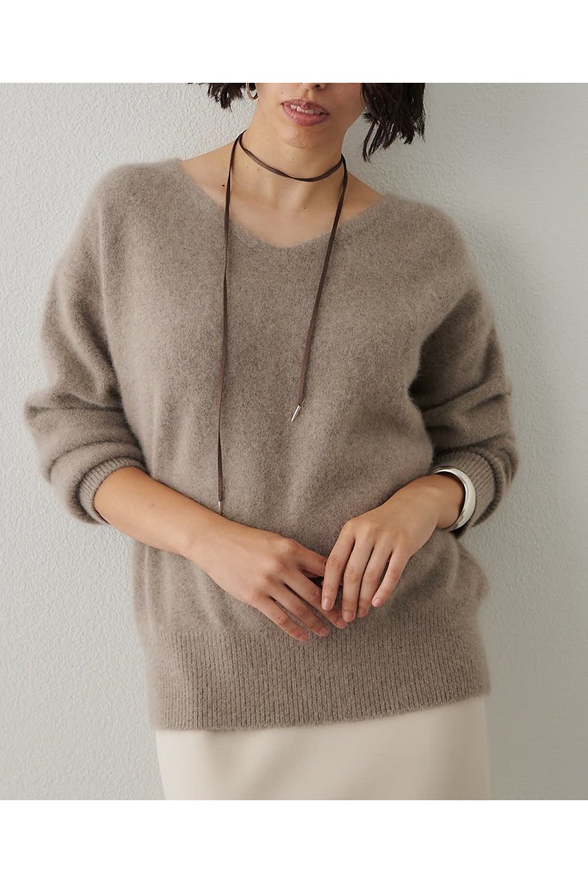 【ウィムガゼット/Whim Gazette】のF/W Vネックプルオーバー インテリア・キッズ・メンズ・レディースファッション・服の通販 founy(ファニー) 　ファッション　Fashion　レディースファッション　Fashion for Women　トップス・カットソー　Cut & Sew Tops　ニット　Knit Tops & Sweaters　カジュアルプルオーバー・ニットトップス　Pullovers & Knit Tops / Casual Pullovers　Vネックトップス　V-Neck Tops / V-Cut Neckline Shirts　おすすめ　Recommended / Our Picks　インナー　Innerwear　デコルテ　Décolleté, Neckline　フォックス　Fox, Fox Fur　エレガント 上品　Elegant　新作・新入荷　New Arrivals / New In　モカ|ID: prp329100004705698 ipo3291000000033984596
