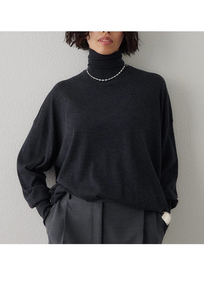 【ウィムガゼット/Whim Gazette】のハイゲージワイドタートルプルオーバー インテリア・キッズ・メンズ・レディースファッション・服の通販 founy(ファニー) https://founy.com/ ファッション Fashion レディースファッション Fashion for Women トップス・カットソー Cut & Sew Tops ニット Knit Tops & Sweaters カジュアルプルオーバー・ニットトップス Pullovers & Knit Tops / Casual Pullovers おすすめ Recommended / Our Picks エレガント 上品 Elegant シンプル Simple, Minimal タートルネック Turtleneck, High Neck バランス Balance, Style Balance ワイド Wide, Wide Fit 新作・新入荷 New Arrivals / New In |ID: prp329100004705699 ipo3291000000033984603