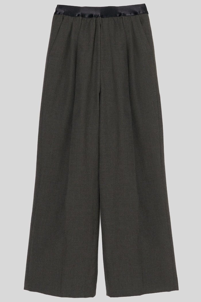 【イロット/IIROT】のウール サージ スラック インテリア・キッズ・メンズ・レディースファッション・服の通販 founy(ファニー) https://founy.com/ ファッション Fashion レディースファッション Fashion for Women パンツ Pants & Trousers オイル Body Oil クラシック Classic, Timeless Style スラックス Slacks, Dress Pants ワイド Wide, Wide Fit |ID: prp329100004705716 ipo3291000000033984766