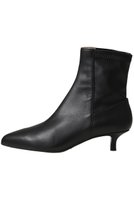 【ファビオ ルスコーニ/FABIO RUSCONI】のストレッチコンビショートブーツ 人気、トレンドファッション・服の通販 founy(ファニー) ファッション Fashion レディースファッション Fashion for Women エレガント 上品 Elegant コンビ Combo, Combination Style ショート Short, Short Length ストレッチ Stretch, Stretchy Fabric バランス Balance, Style Balance フォルム Silhouette, Form |ID:prp329100004706779