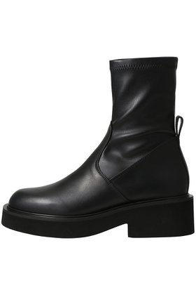 【ファビオ ルスコーニ/FABIO RUSCONI】の厚底ストレッチショートブーツ 人気、トレンドファッション・服の通販 founy(ファニー) ファッション Fashion レディースファッション Fashion for Women ショート Short, Short Length シンプル Simple, Minimal ストレッチ Stretch, Stretchy Fabric 厚底 Platform Shoes 定番 Standard, Basic Item |ID:prp329100004706781