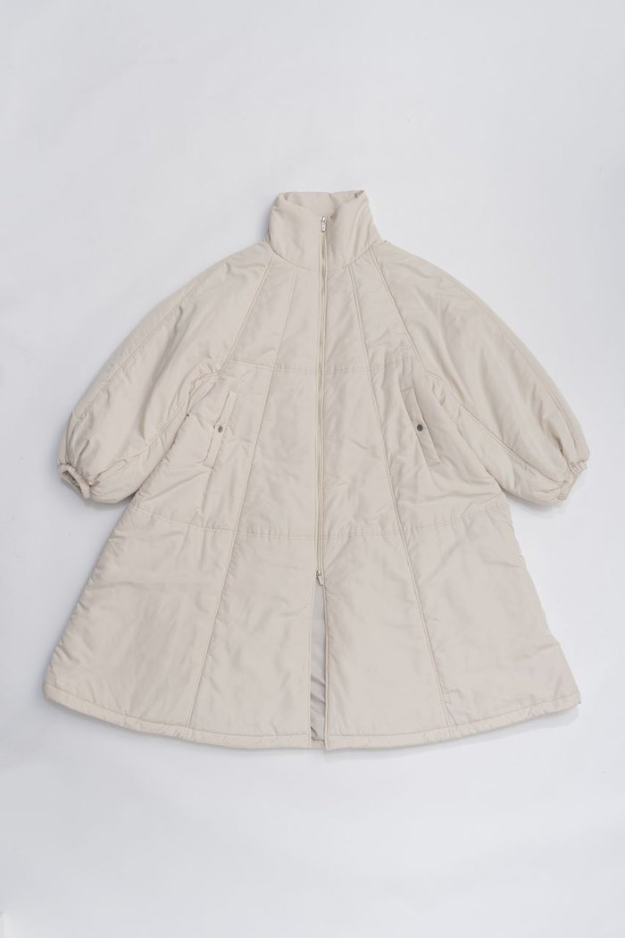 【プランク プロジェクト/PRANK PROJECT】のパデットバルーンコート インテリア・キッズ・メンズ・レディースファッション・服の通販 founy(ファニー) https://founy.com/ ファッション Fashion レディースファッション Fashion for Women アウター Coat / Outerwear Collection コート・ロングコート・ピーコート Long Coats, Peacoats & More タフタ Taffeta, Structured Fabric ドローコード Drawcord, Drawstring Cord バルーン Balloon, Balloon Silhouette フレア Flare, Flared ロング Long, Long-Length 新作・新入荷 New Arrivals / New In 防寒 Cold Protection, Winter-Ready |ID: prp329100004706798 ipo3291000000033994985