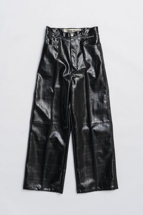 【プランク プロジェクト/PRANK PROJECT】のシンセティックレザープレスパンツ 人気、トレンドファッション・服の通販 founy(ファニー) ファッション Fashion レディースファッション Fashion for Women パンツ Pants & Trousers クロコ Crocodile, Croc Embossed ストレート Straight, Straight Cut バランス Balance, Style Balance ワイド Wide, Wide Fit ヴィンテージ Vintage Style 新作・新入荷 New Arrivals / New In |ID:prp329100004706818