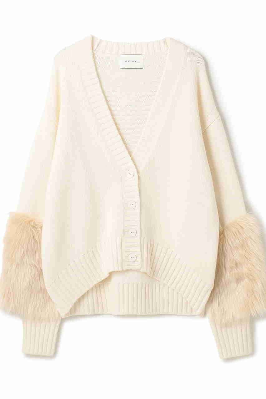 【ベイジ,/BEIGE,】の【9/26 12:00販売開始】CHESTER / フェイクファーVネックカーディガン インテリア・キッズ・メンズ・レディースファッション・服の通販 founy(ファニー) 　ファッション　Fashion　レディースファッション　Fashion for Women　トップス・カットソー　Cut & Sew Tops　ニット　Knit Tops & Sweaters　カーディガン・羽織り　Layered Style Cardigans　Vネックトップス　V-Neck Tops / V-Cut Neckline Shirts　カーディガン　Cardigan, Knitwear　ジャケット　Jacket, Outerwear　ダウン　Down, Puffer　デニム　Denim, Jeans Material　フェイクファー　Faux Fur, Imitation Fur　リュクス　Luxury, Elegant, High-End, Chic　Bone|ID: prp329100004707919 ipo3291000000034004254