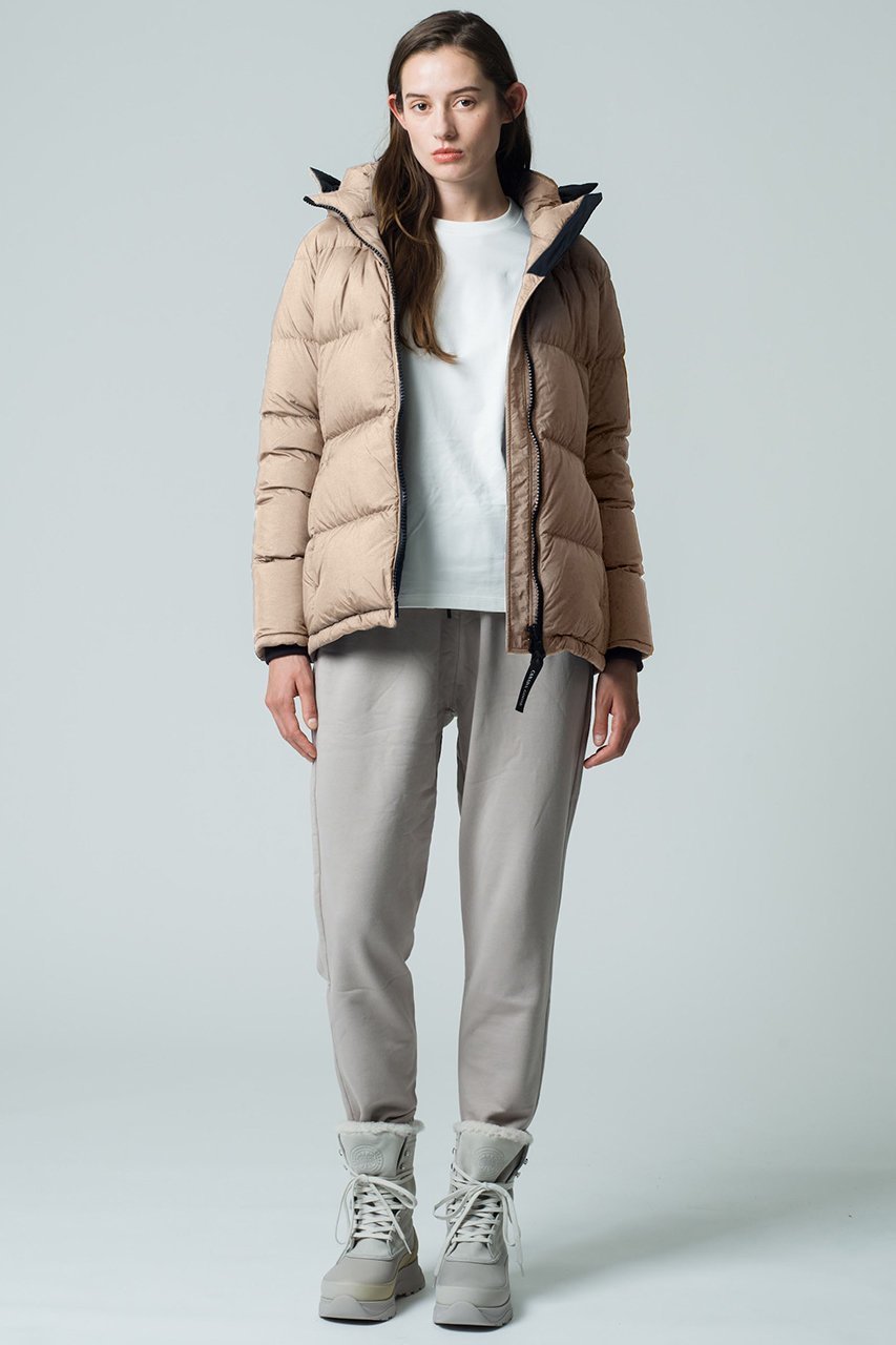 【カナダグース/CANADA GOOSE】の【日本限定】1071WJB Chelsea Parka チェルシー パーカ 人気、トレンドファッション・服の通販 founy(ファニー) 　ファッション　Fashion　レディースファッション　Fashion for Women　アウター　Coat / Outerwear Collection　レディースジャケット・軽アウター　Jackets　軽量　Lightweight, Ultra Light　シンプル　Simple, Minimal　ジップ　Zip, Zipper　ジャケット　Jacket, Outerwear　ダウン　Down, Puffer　テクスチャー　Texture, Textured Fabric　ドローコード　Drawcord, Drawstring Cord　ハンド　Hand, Handmade　フィット　Fit, Slim Fit　ポケット　Pocket, Pocket Detail　ラグジュアリー　Luxury, Elegant　リブニット　Rib Knit, Ribbed Knit　冬　Winter / This Winter　other-3|ID: prp329100004708045 ipo3291000000034005339
