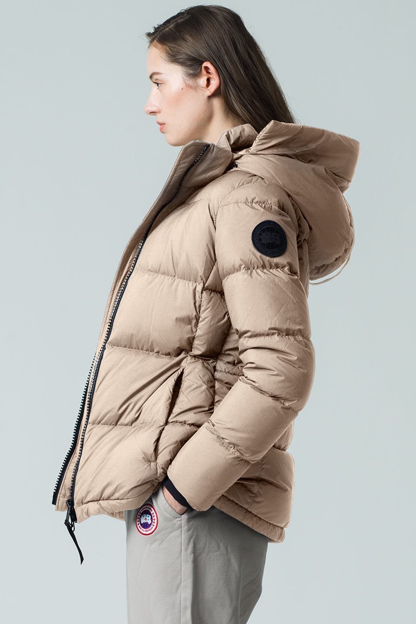 【カナダグース/CANADA GOOSE】の【日本限定】1071WJB Chelsea Parka チェルシー パーカ 人気、トレンドファッション・服の通販 founy(ファニー) 　ファッション　Fashion　レディースファッション　Fashion for Women　アウター　Coat / Outerwear Collection　レディースジャケット・軽アウター　Jackets　軽量　Lightweight, Ultra Light　シンプル　Simple, Minimal　ジップ　Zip, Zipper　ジャケット　Jacket, Outerwear　ダウン　Down, Puffer　テクスチャー　Texture, Textured Fabric　ドローコード　Drawcord, Drawstring Cord　ハンド　Hand, Handmade　フィット　Fit, Slim Fit　ポケット　Pocket, Pocket Detail　ラグジュアリー　Luxury, Elegant　リブニット　Rib Knit, Ribbed Knit　冬　Winter / This Winter　other-5|ID: prp329100004708045 ipo3291000000034005341
