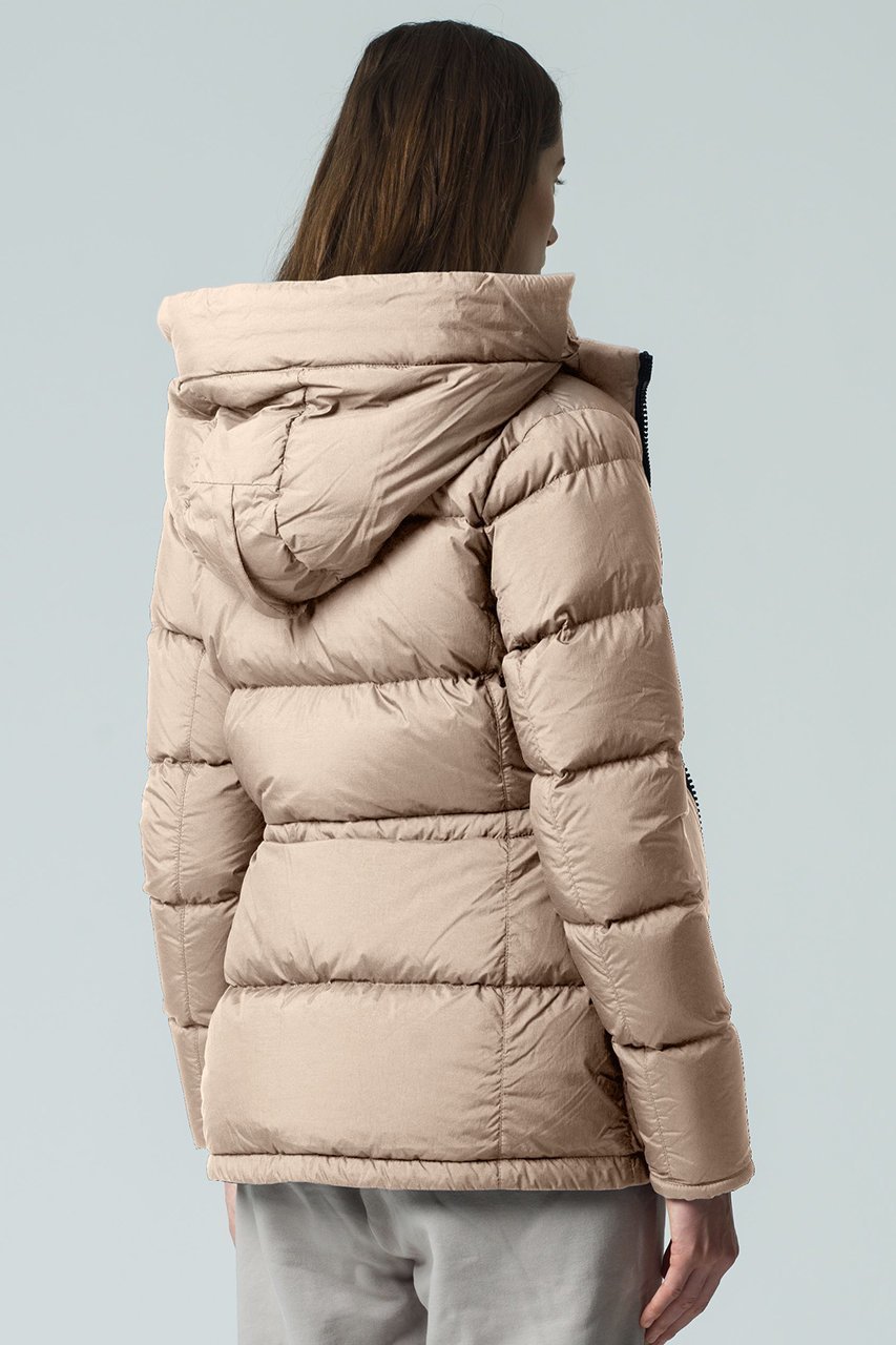 【カナダグース/CANADA GOOSE】の【日本限定】1071WJB Chelsea Parka チェルシー パーカ 人気、トレンドファッション・服の通販 founy(ファニー) 　ファッション　Fashion　レディースファッション　Fashion for Women　アウター　Coat / Outerwear Collection　レディースジャケット・軽アウター　Jackets　軽量　Lightweight, Ultra Light　シンプル　Simple, Minimal　ジップ　Zip, Zipper　ジャケット　Jacket, Outerwear　ダウン　Down, Puffer　テクスチャー　Texture, Textured Fabric　ドローコード　Drawcord, Drawstring Cord　ハンド　Hand, Handmade　フィット　Fit, Slim Fit　ポケット　Pocket, Pocket Detail　ラグジュアリー　Luxury, Elegant　リブニット　Rib Knit, Ribbed Knit　冬　Winter / This Winter　other-6|ID: prp329100004708045 ipo3291000000034005342